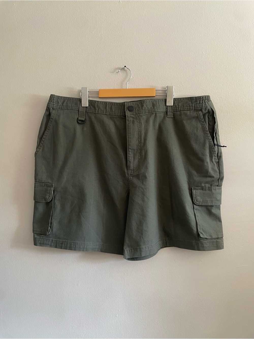Wind River Olive Cargo Shorts w Zipper Pockets – Plus Size 42x6 Like New